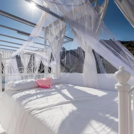 Holiday home Felicidad Sayalonga Rural *